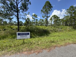 1053 Nautilus tr, Port Charlotte